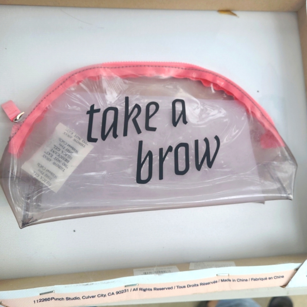 Benefit Makeup Bag "Take A Brow"
